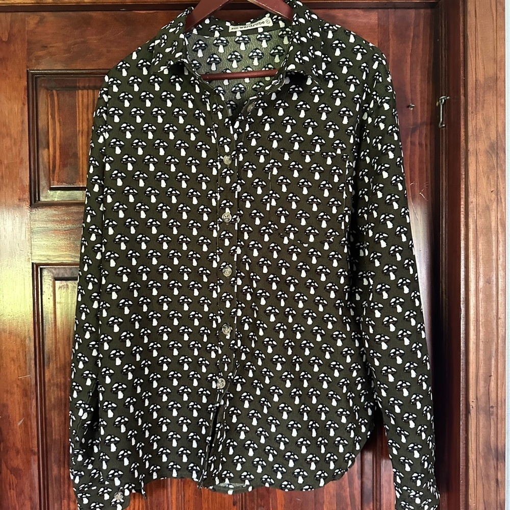 Green Floral Button-Up Shirt with Mushrooms 🍄